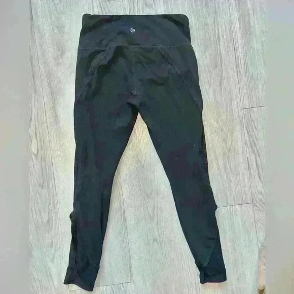Athleta Aura Sonar Black Mesh Panel Capri Leggings size Small - Picture 3 of 5